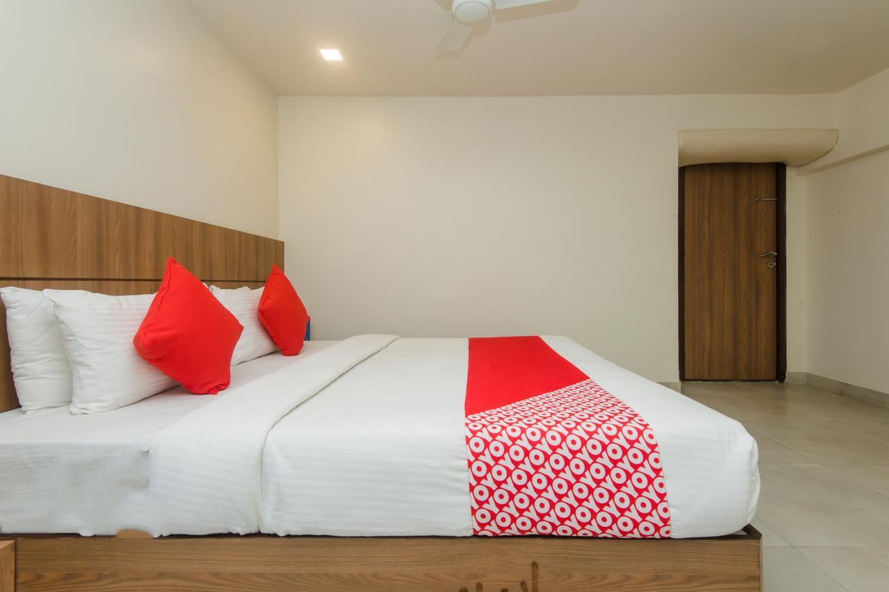 Umele Oyo 13857 Hotel Imperial מראה חיצוני תמונה